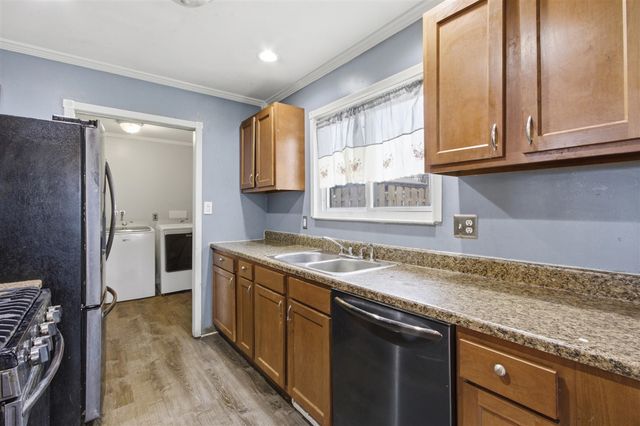 170 Beyne Street, Mount Clemens, MI 48043