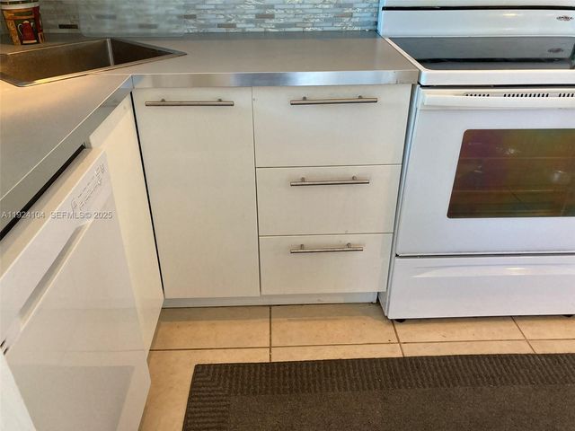 5300 Washington St N117, Hollywood, FL 33021