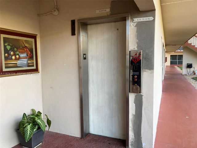 5300 Washington St N117, Hollywood, FL 33021