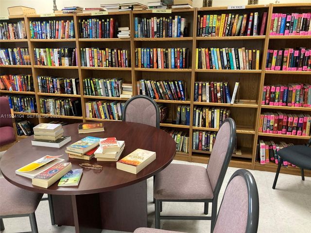 5300 Washington St N117, Hollywood, FL 33021