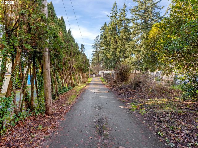 14601 Se RIVER Rd, Milwaukie, OR 97267