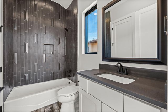 2308 KAHALA SUNSET DR, Spicewood, TX 78669