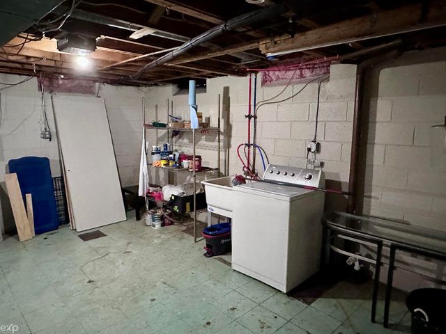 21746 Wellington Avenue, Warren, MI 48089
