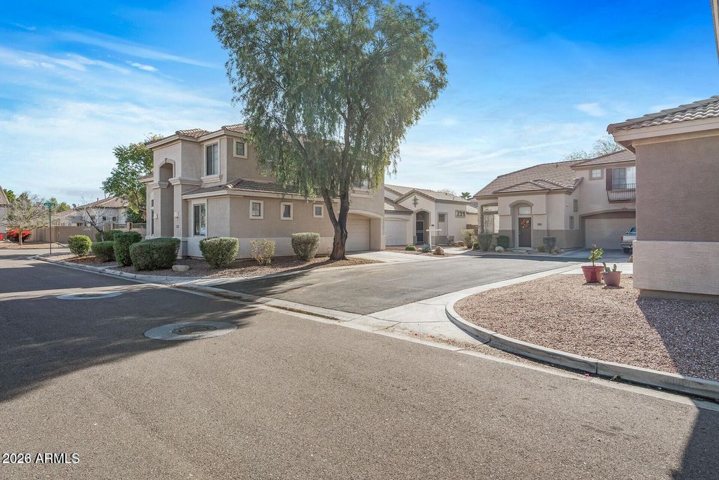 14287 W CORA Lane, Goodyear, AZ 85395 — photo 2