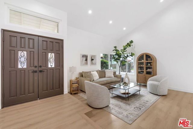 20657 Septo Street, Chatsworth, CA 91311