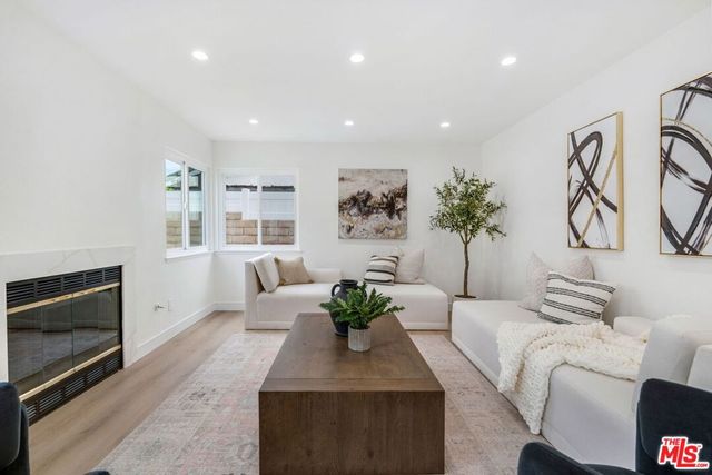 20657 Septo Street, Chatsworth, CA 91311