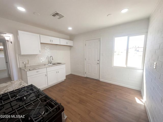 1942 E Fayette Vista, Tucson, AZ 85713