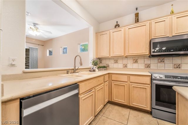 2539 Evansville Avenue, Henderson, NV 89052