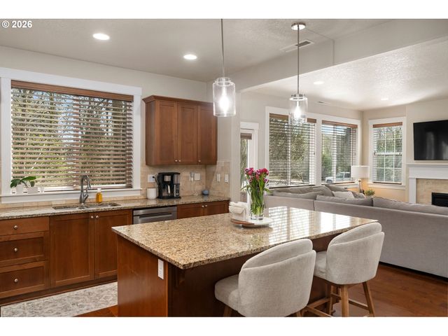 16980 Sw 133RD Ter, King City, OR 97224