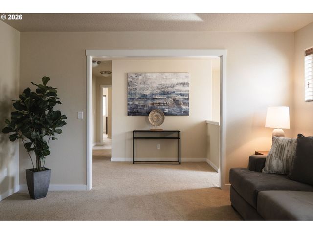 16980 Sw 133RD Ter, King City, OR 97224