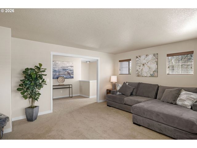 16980 Sw 133RD Ter, King City, OR 97224