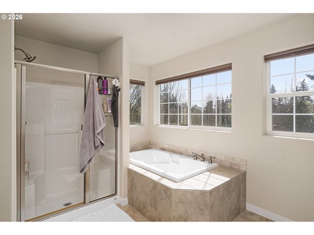 16980 Sw 133RD Ter, King City, OR 97224