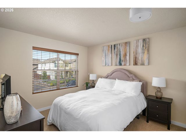 16980 Sw 133RD Ter, King City, OR 97224