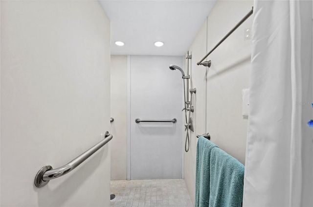 6480 MIDNIGHT PASS ROAD 503, Sarasota, FL 34242