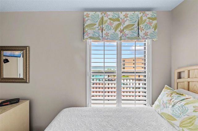 6480 MIDNIGHT PASS ROAD 503, Sarasota, FL 34242
