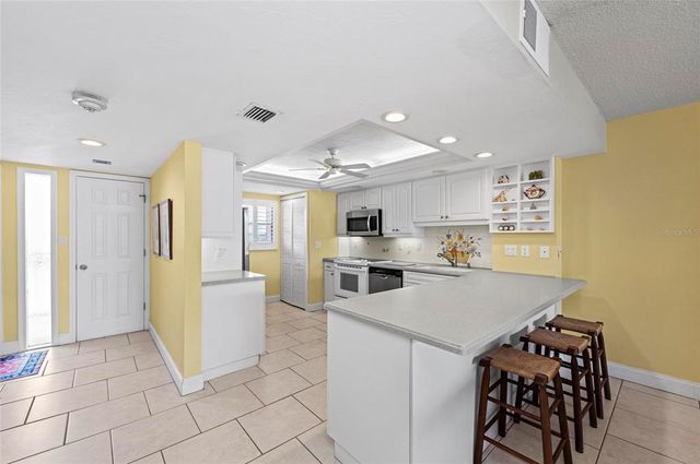 6480 MIDNIGHT PASS ROAD 503, Sarasota, FL 34242