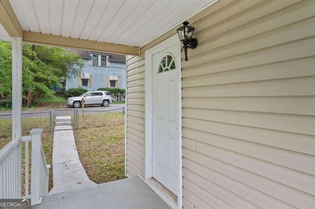 13 Hillside Avenue, Lindale, GA 30161