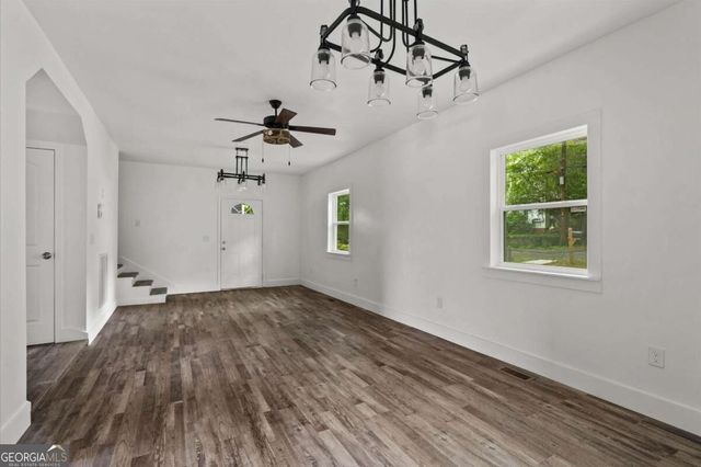 13 Hillside Avenue, Lindale, GA 30161