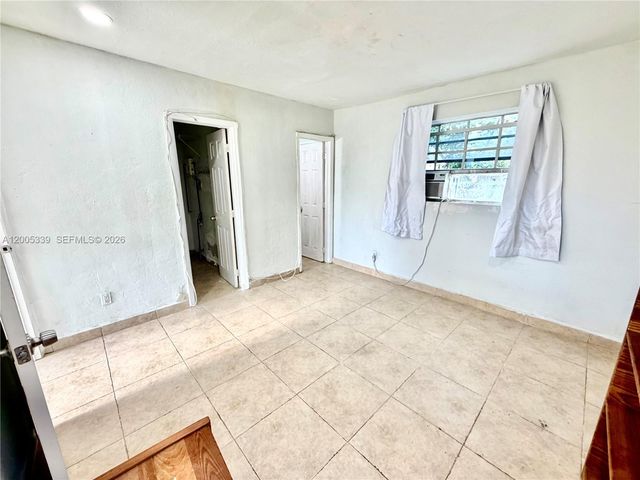 2212 Grant St s, Hollywood, FL 33020