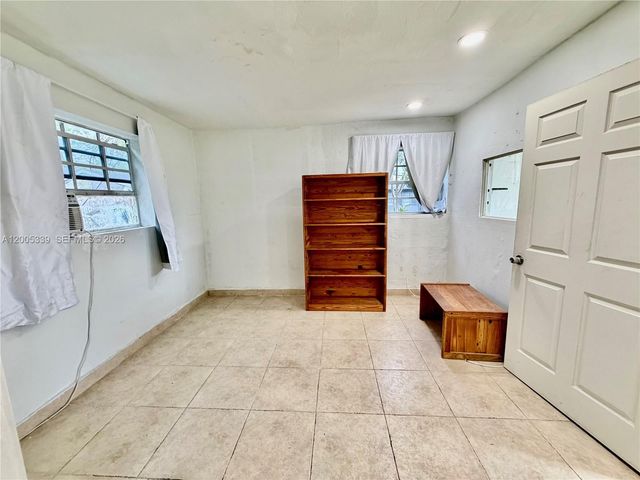 2212 Grant St s, Hollywood, FL 33020