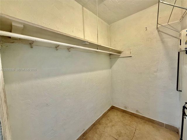 2212 Grant St s, Hollywood, FL 33020