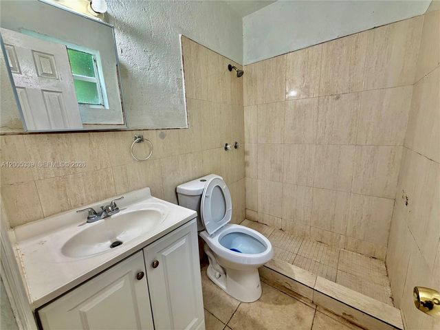 2212 Grant St s, Hollywood, FL 33020