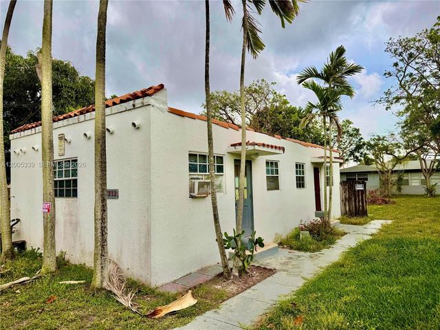 2212 Grant St s, Hollywood, FL 33020