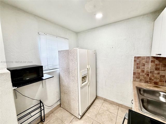 2212 Grant St s, Hollywood, FL 33020