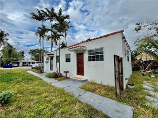 2212 Grant St s, Hollywood, FL 33020