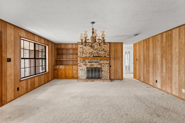 209 N Harrison Street, Roxton, TX 75477