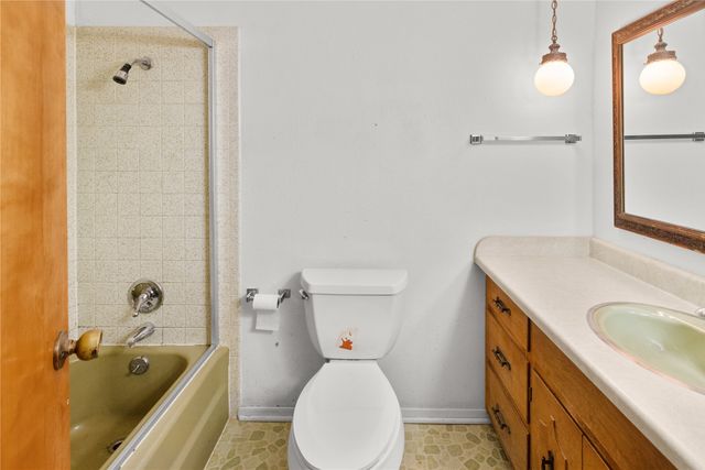 209 N Harrison Street, Roxton, TX 75477
