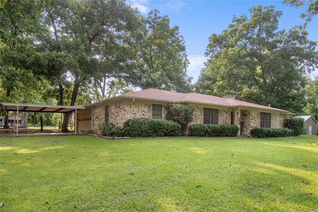 209 N Harrison Street, Roxton, TX 75477