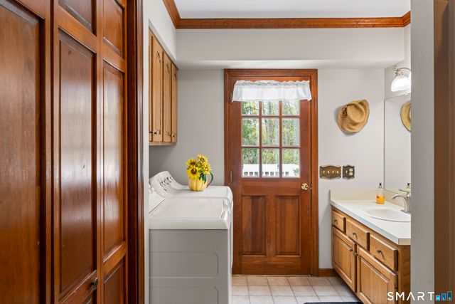 45 Michael Lane, Naugatuck, CT 06770