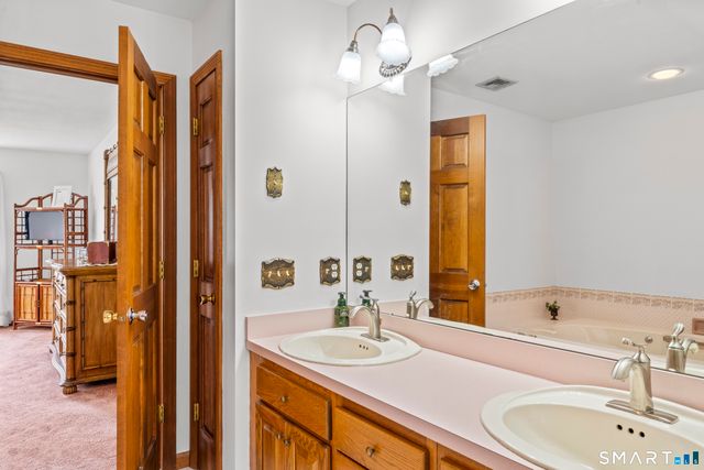 45 Michael Lane, Naugatuck, CT 06770