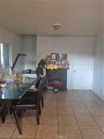 1210-1212 E 42nd, Los Angeles, CA 90011