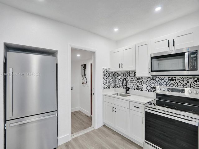 905 SW 22nd St, Fort Lauderdale, FL 33315