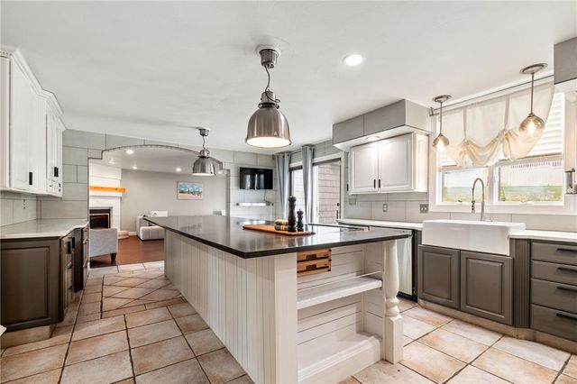 2230 Greenwood Road, Salisbury Twp, PA 18103