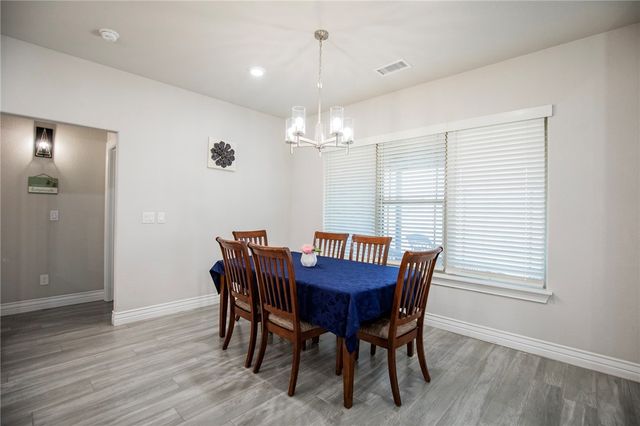 1010 Huntleigh Drive, Bentonville, AR 72713