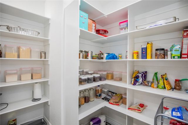 1010 Huntleigh Drive, Bentonville, AR 72713