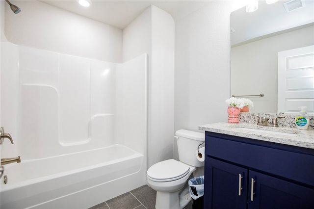 1010 Huntleigh Drive, Bentonville, AR 72713