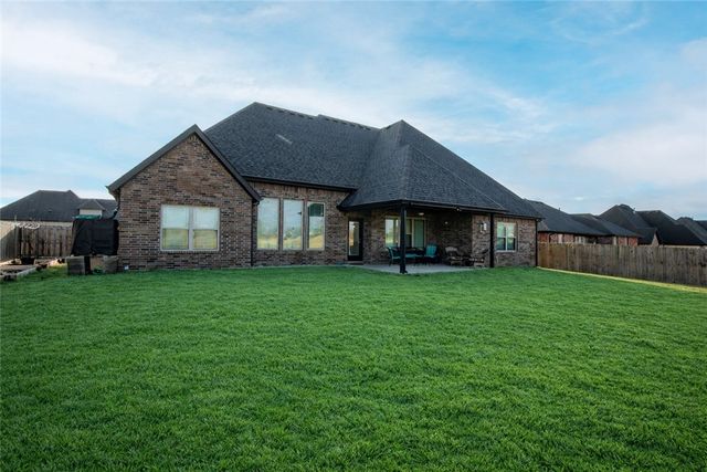 1010 Huntleigh Drive, Bentonville, AR 72713