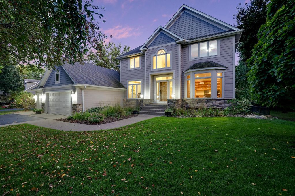 18458 Erin Bay, Eden Prairie, MN 55347