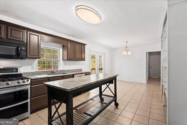 159 Moores Ferry Road SW, Plainville, GA 30733