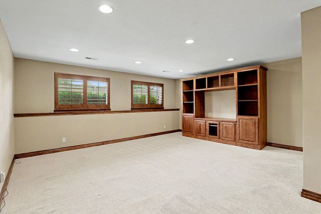 206 S Bordeulac St, Wichita, KS 67230