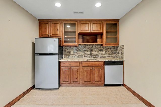 206 S Bordeulac St, Wichita, KS 67230