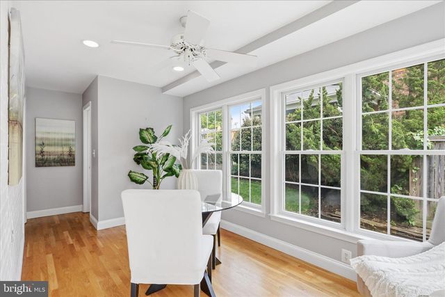 139 S ABINGDON ST, Arlington, VA 22204