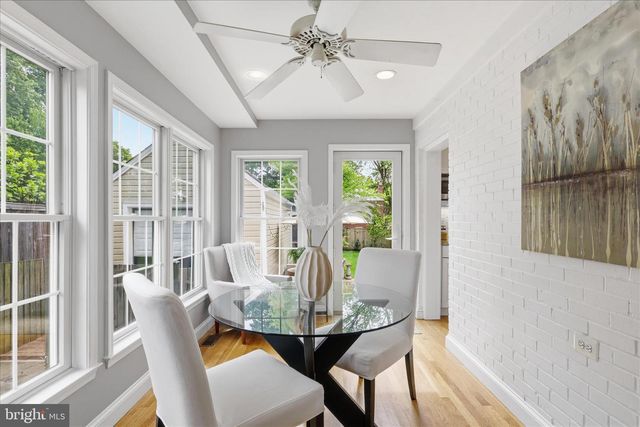 139 S ABINGDON ST, Arlington, VA 22204