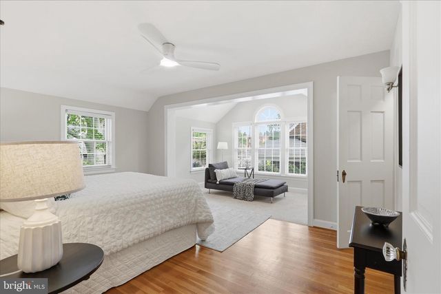 139 S ABINGDON ST, Arlington, VA 22204