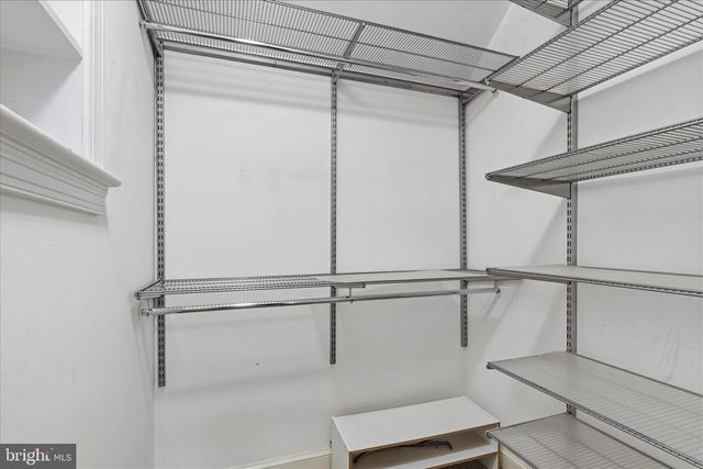 139 S ABINGDON ST, Arlington, VA 22204