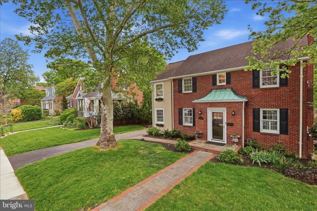 139 S ABINGDON ST, Arlington, VA 22204